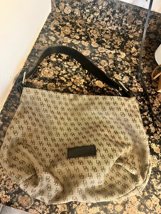 Dooney & Bourke Handbags - Dooney & Bourke Bag